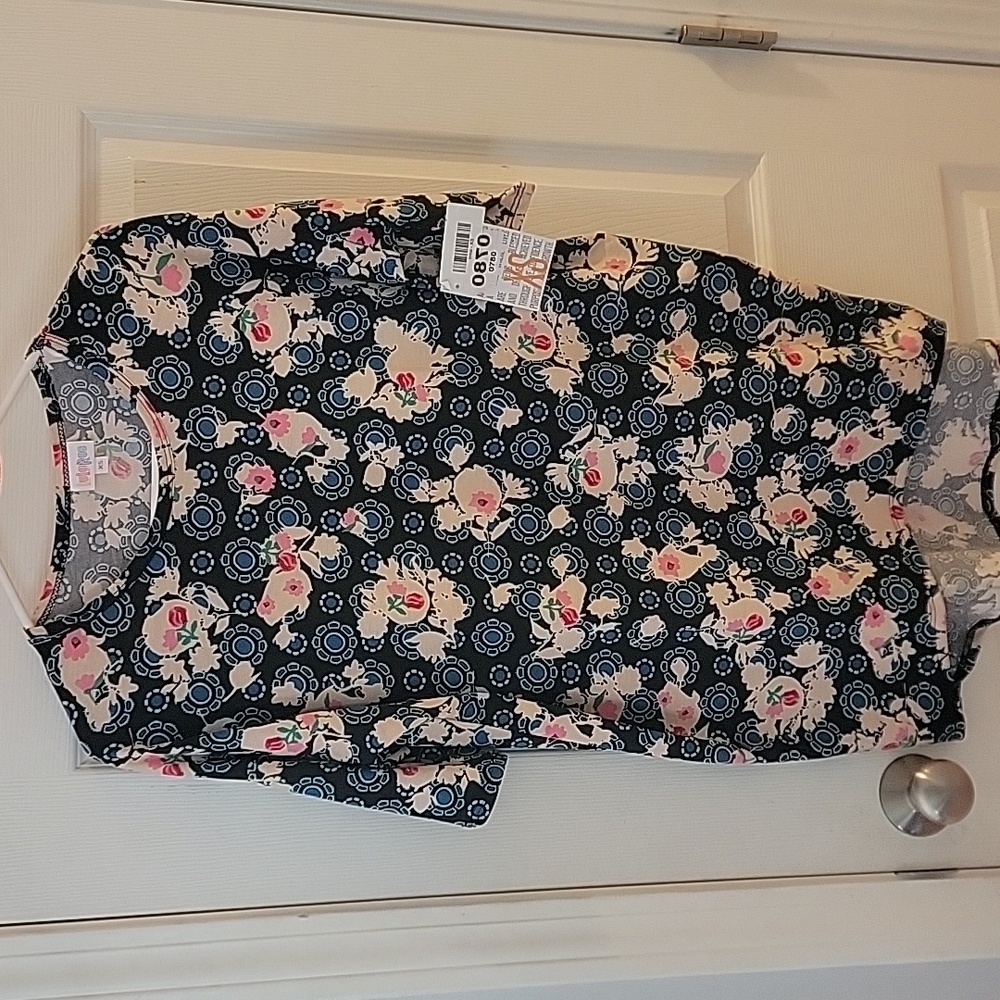 Lularoe xs irma